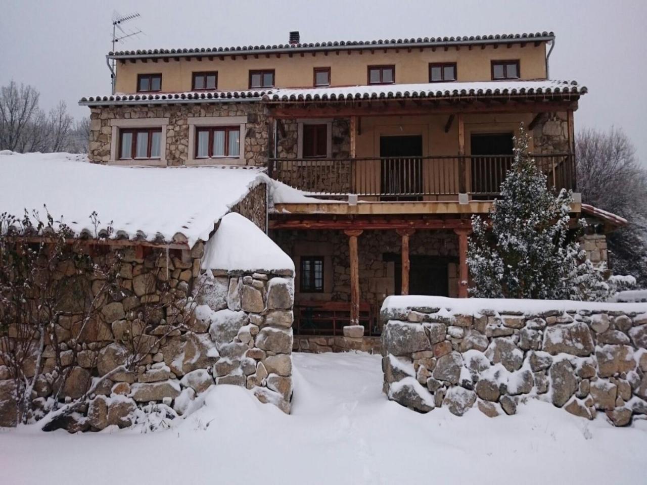 Casa Rural La Tablilla Y La Terraza Navalperal de Tormes ภายนอก รูปภาพ